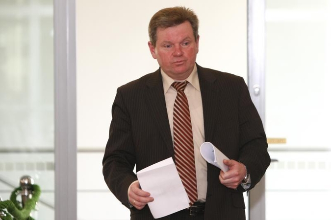 J.Narkevičius siūlo tautinėms mažumoms papildomai skirti pusę mln. Lt