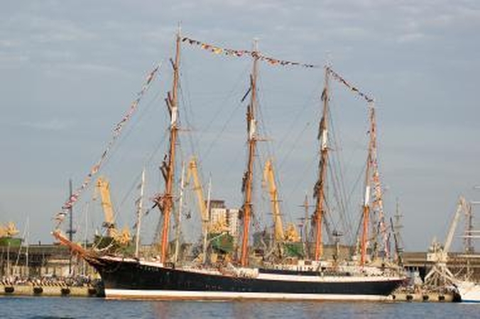 Klaipėdiečiai jau gali išvysti burlaivį „Sedov“