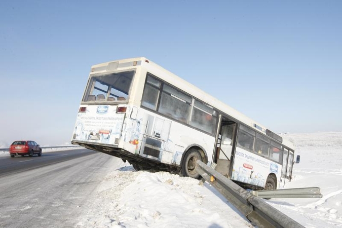 Klaipėdos rajone - ką tik suremontuoto autobuso avarija 
