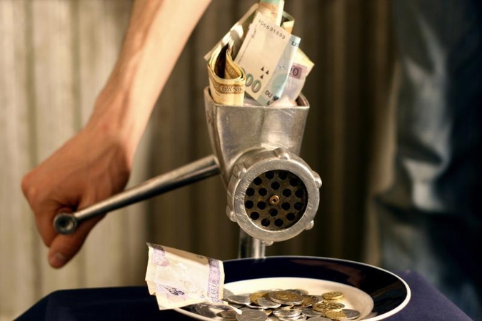 Apribota „Laikinosios sostinės kredito“ veikla, nušalinta vadovybė