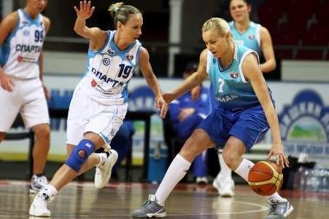Krepšinio sirgaliai gina A.Paulausko ekipą