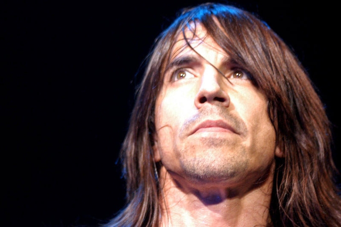 „Red Hot Chili Peppers“ pristatė būsimojo savo albumo viršelį (foto)