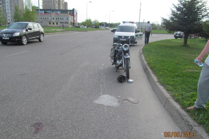 Medikai tebekovoja dėl 79 metų motociklininko gyvybės