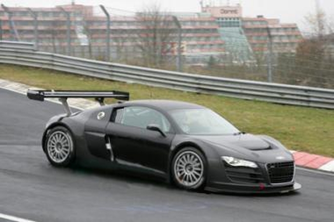 „Audi" rengiasi GT3 kovoms