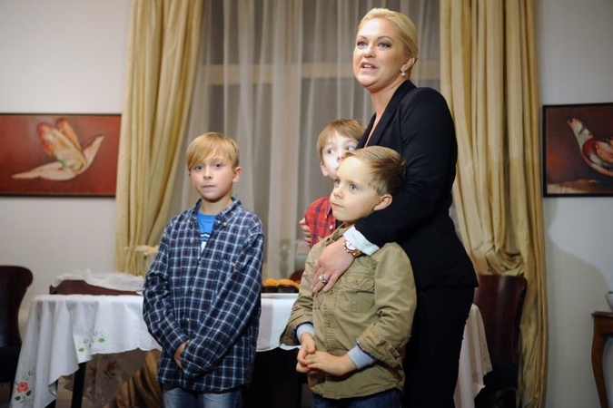 A. Grigaliūnienė vaišino savo mamos keptais pyragais