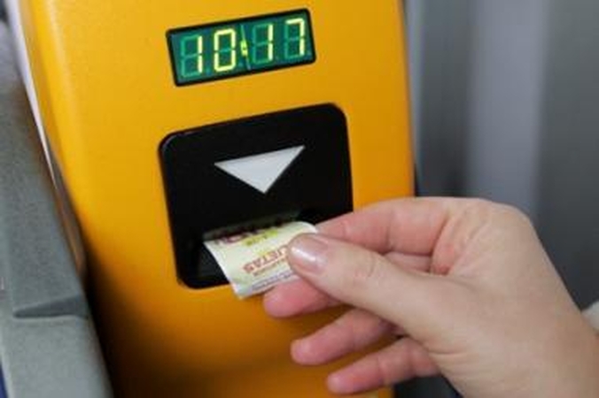 Vyrams ir moterims – skirtingų spalvų bilietai