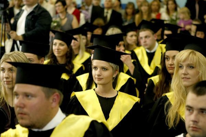 Paaiškės, kurie skolintis ketinantys studentai galės pasirašyti sutartis su bankais