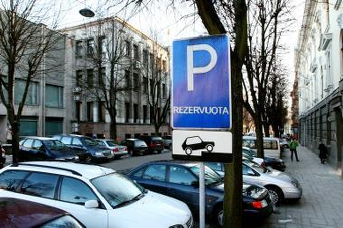 Kaune vis dar daug nelegalių ženklų „Rezervuota“