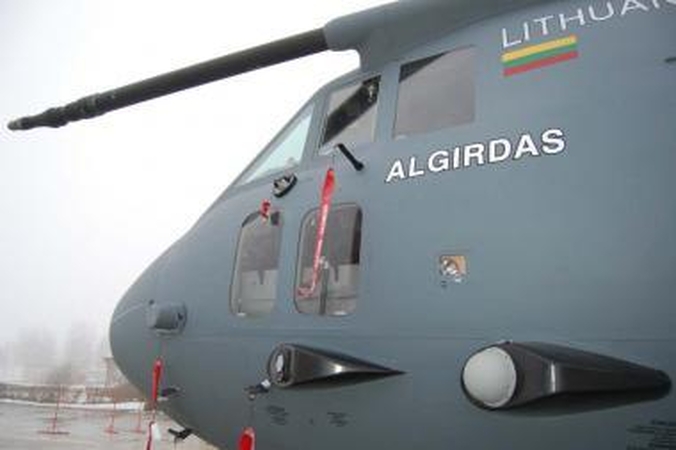 Kariniam transporto lėktuvui - Algirdo vardas
