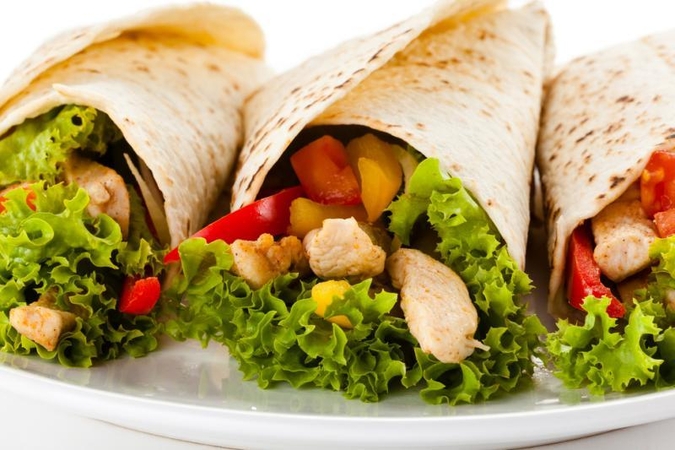 Uždarytoje kebabinėje klientams vietoj servetėlių siūlė laikraščius