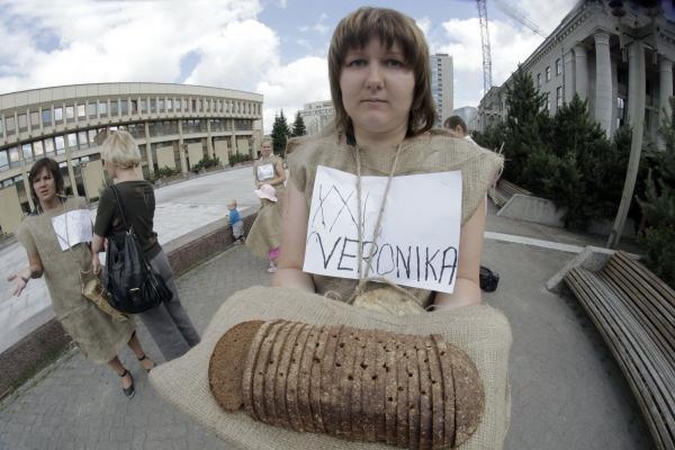 Protestavusių motinų Seimas neišgirdo (dar papildyta)