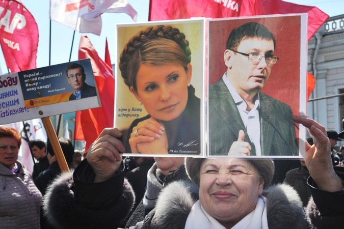 Ukrainos opozicijos šalininkų protestuose dalyvauja tūkstančiai žmonių