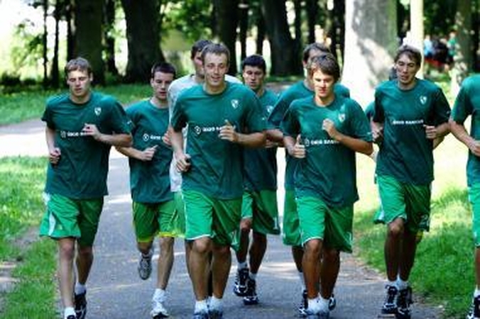 Žalgiriečiai išvyko į treniruočių stovyklą Palangoje