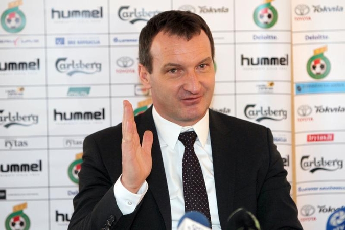 Cs.Laszlo ketina savo laisvalaikį paaukoti Lietuvos futbolui