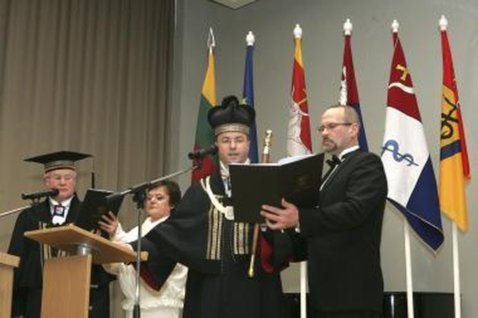 Inauguruotas sveikatos mokslų universiteto rektorius