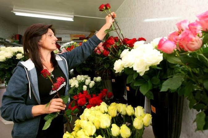 Didžiojoje Britanijoje atsigauna mažmeninės prekybos sektorius