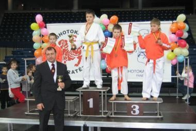 Karatė varžybose - šimtai sportininkų 