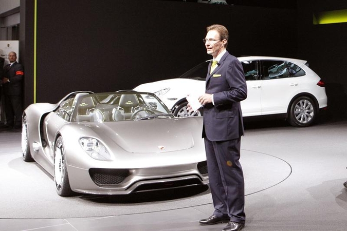 Ekologinis „Porsche 918 Spyder“ užtaisas: 323 km/h ir vos 3 l/100 km 
