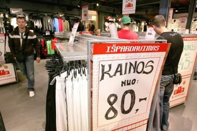 Metinė infliacija euro zonoje liepą augo iki 1,7 proc. 