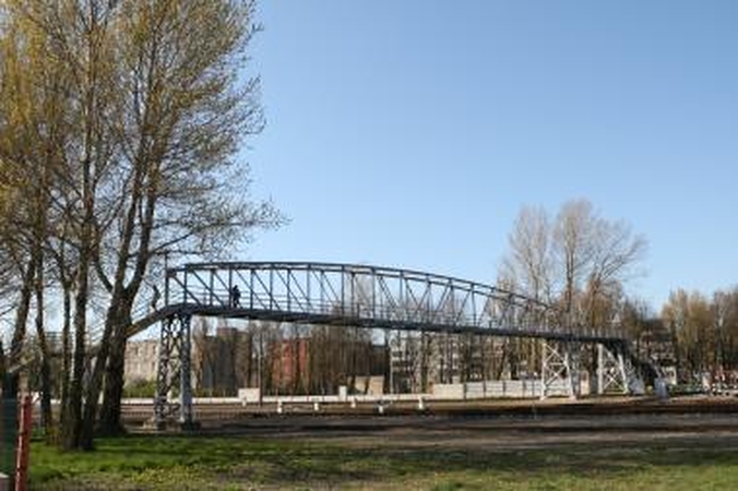 Vėl žadamas naujas tiltas per geležinkelį