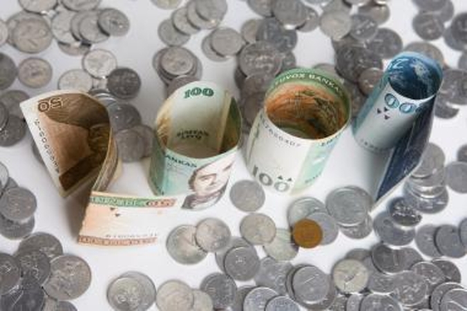 „Swedbank": didėjančią algą „suvalgys" infliacija