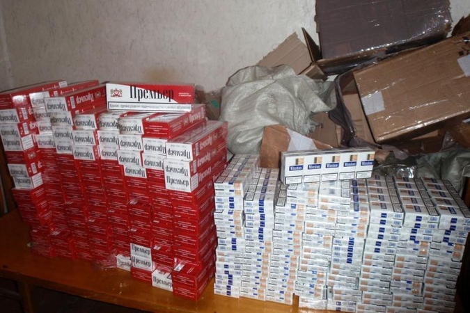 „Philip Morris“ žada paduoti į teismą Australiją