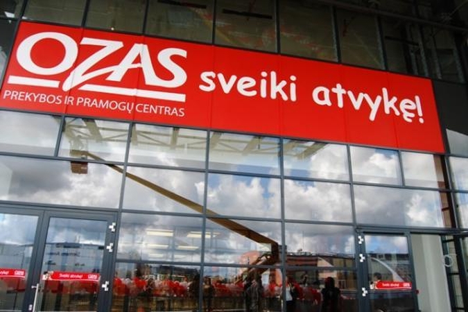 „Oze“ atidaroma labdaros krautuvė „Auksinė širdis“