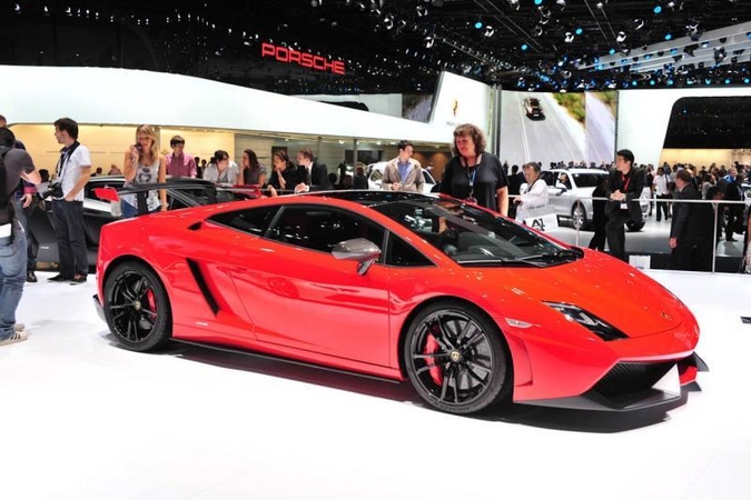 Frankfurtas: akį traukė „Gallardo LP 570-4 Super Trofeo Stradale“
