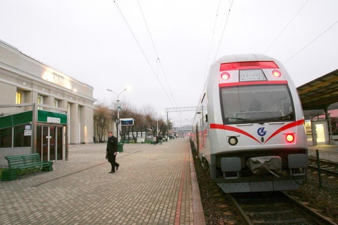 Kada turėsime nemokamas ir didesnes stovėjimo aikšteles prie stočių? 
