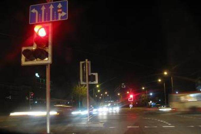 Vienas automobilis partrenkė du vyrus