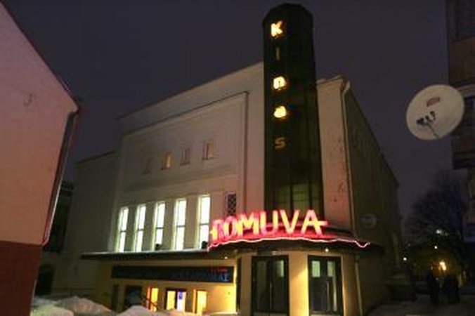 Visuomenė sunerimusi dėl kino teatro „Romuva” likimo