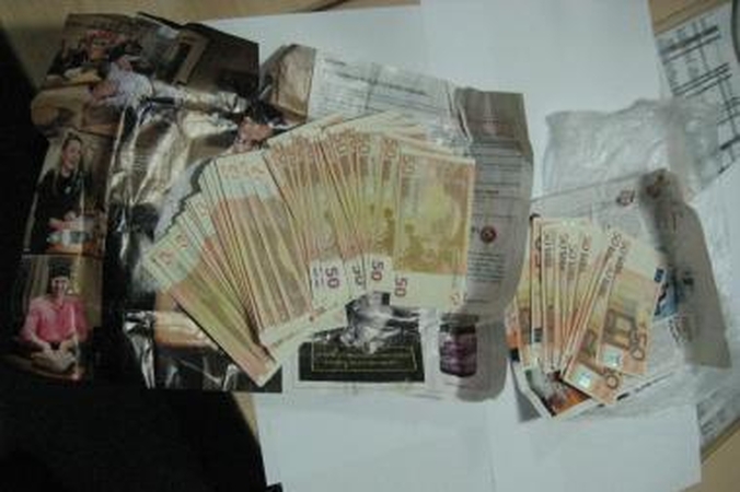 Kaune sulaikyta grupuotė, prekiavusi kvaišalais ir netikrais eurais