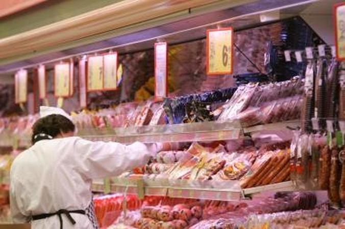 Kas pelnosi iš brangstančių maisto produktų?