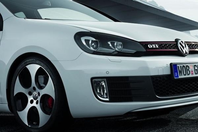 Koks automobilis Europoje - populiariausias?