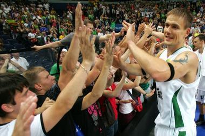 "Dinamo" sutriuškino Latvijos čempionus