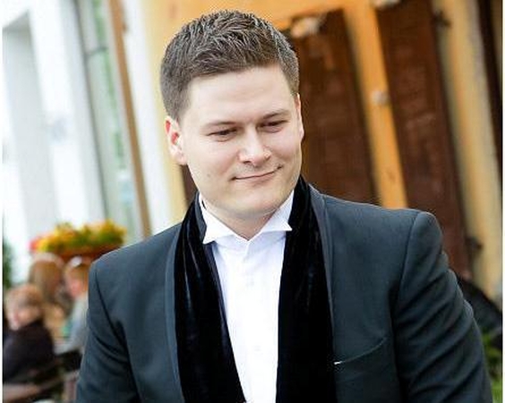 Įžymybių namuose prieglobstį randa į gatvę išmesti šunys