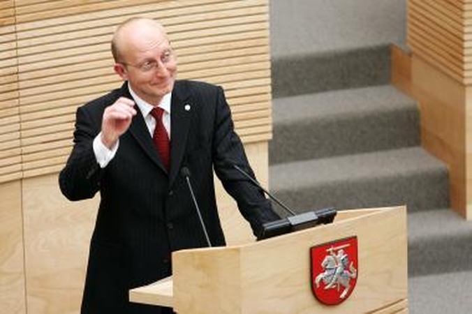 A.Valinskas sako norįs pažiūrėti, kiek nuo „laikraštinės" demokratijos nueita iki teisinės 