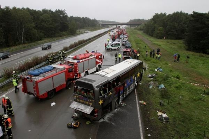 Lenkijoje avariją patyrė autobusas su moksleiviais, 14 sužeistų