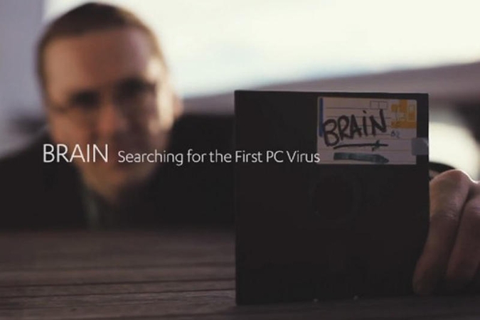 Po 25 metų virusas „Brain“ grįžo pas savo kūrėjus
