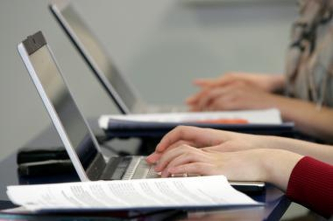 Kandidatai rimčiau vertina darbo paieškas