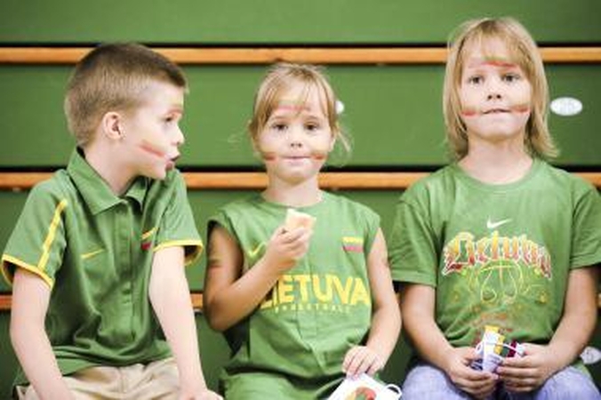 Gimstamumo skatintojai vaikų užauginti nepadeda