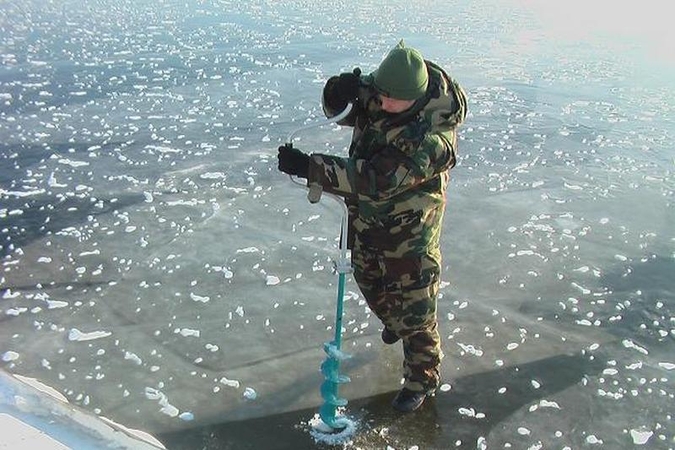 Ant Kuršių marių ledo nužymėta valstybės sienos apsaugos zona