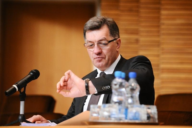 A. Butkevičius: diskutuoti apie skalūnų žvalgybą reikėjo prieš metus