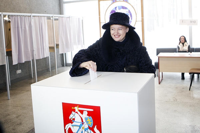 Prezidentei nebuvo sunku apsispręsti, už ką atiduoti savo balsą (papildyta)