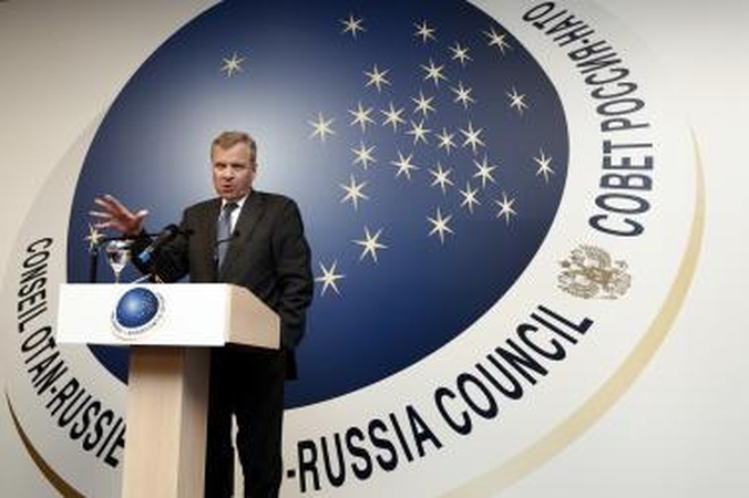 Rusija ir NATO atnaujina karinį bendradarbiavimą