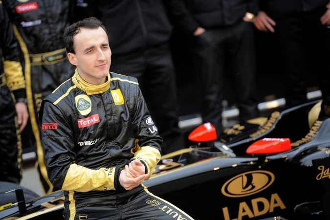 R.Kubica į „Formulės-1“ trasas grįš tik kitąmet