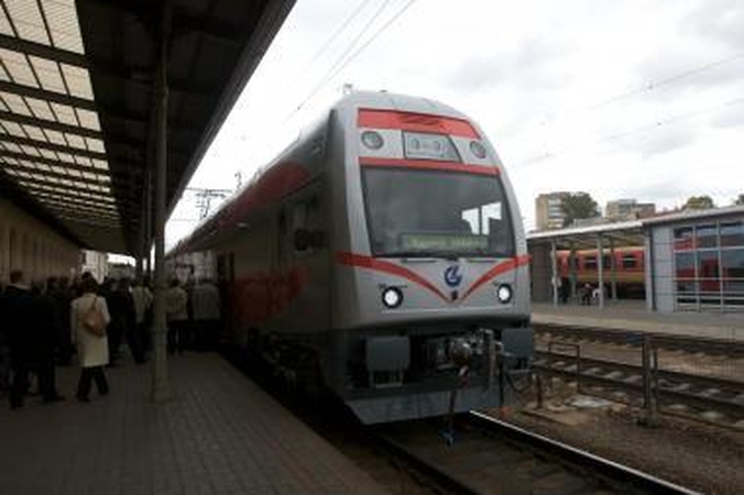 Elektroninio bilieto sistemą diegs ir traukiniuose 