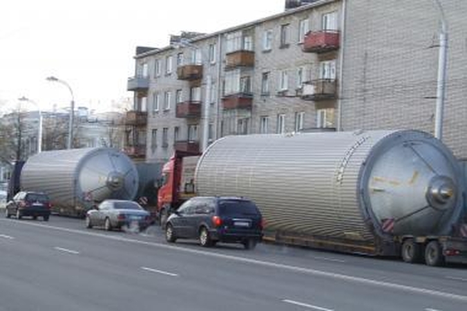 Kur nukeliavo milžiniškos cisternos?