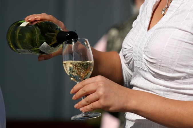 Telšiuose 13-metė svaiginosi alkoholiu, kol ją ištiko koma
