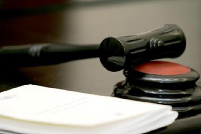 Parama airių teroristams kaltinamas M.Campbellas neigia savo kaltę